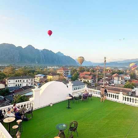 Sky Hotel Vang Vieng Exterior photo